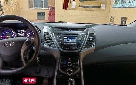 Hyundai Elantra V, 2015 год, 1 300 000 рублей, 9 фотография