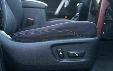 Toyota Land Cruiser Prado 150 рестайлинг 2, 2016 год, 3 720 000 рублей, 12 фотография