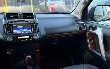 Toyota Land Cruiser Prado 150 рестайлинг 2, 2016 год, 3 720 000 рублей, 15 фотография