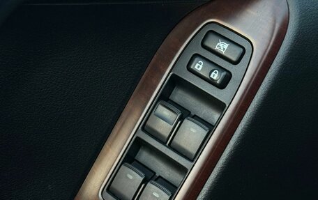 Toyota Land Cruiser Prado 150 рестайлинг 2, 2016 год, 3 720 000 рублей, 25 фотография