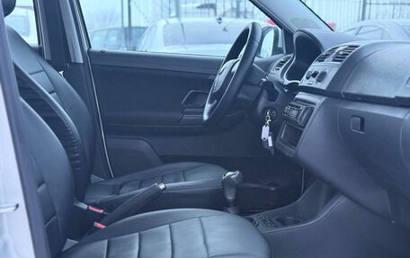 Skoda Fabia II, 2012 год, 400 000 рублей, 19 фотография