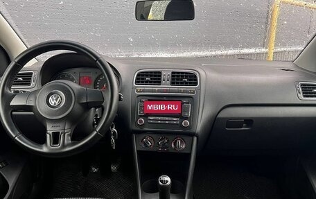 Volkswagen Polo VI (EU Market), 2011 год, 630 000 рублей, 10 фотография