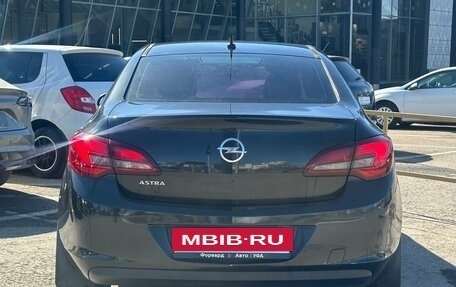 Opel Astra J, 2013 год, 695 000 рублей, 5 фотография