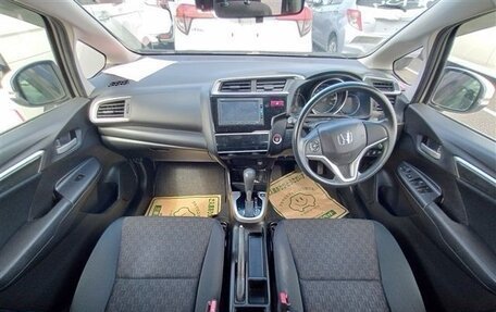 Honda Fit III, 2016 год, 750 000 рублей, 5 фотография