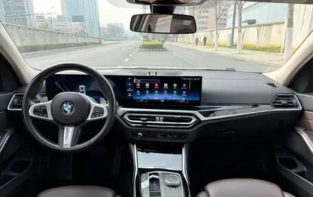 BMW 3 серия, 2023 год, 3 050 000 рублей, 11 фотография