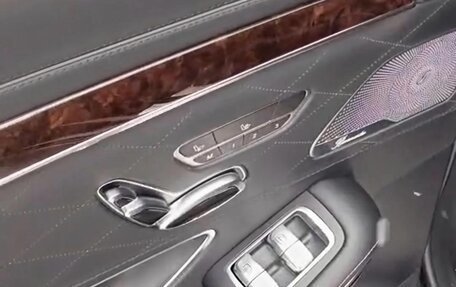 Mercedes-Benz S-Класс, 2018 год, 15 000 000 рублей, 13 фотография