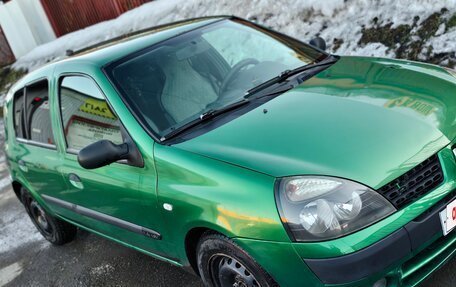 Renault Clio III, 2003 год, 285 000 рублей, 2 фотография
