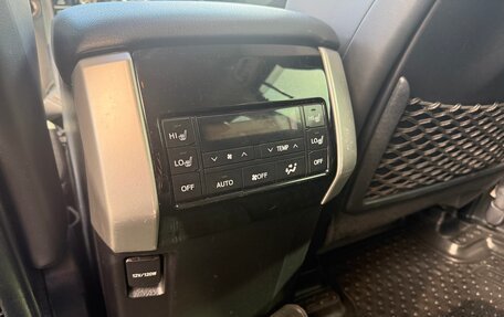 Toyota Land Cruiser Prado 150 рестайлинг 2, 2019 год, 5 500 000 рублей, 12 фотография