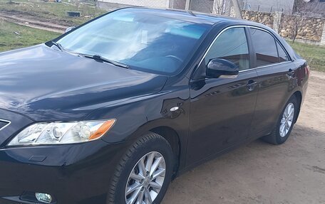 Toyota Camry, 2008 год, 1 050 000 рублей, 2 фотография