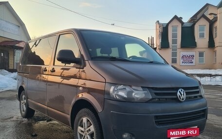 Volkswagen Caravelle T5, 2010 год, 1 333 777 рублей, 2 фотография