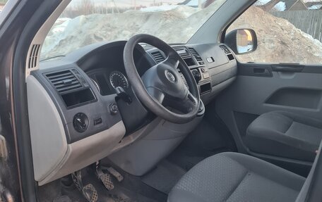 Volkswagen Caravelle T5, 2010 год, 1 333 777 рублей, 16 фотография