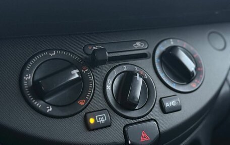 Nissan Note II рестайлинг, 2008 год, 390 000 рублей, 22 фотография