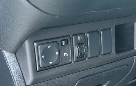 Nissan Note II рестайлинг, 2008 год, 390 000 рублей, 25 фотография