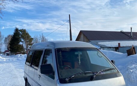 Nissan Vanette II, 1990 год, 200 000 рублей, 1 фотография