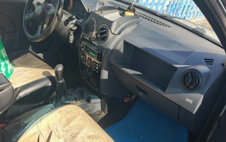 Renault Logan I, 2005 год, 150 000 рублей, 6 фотография