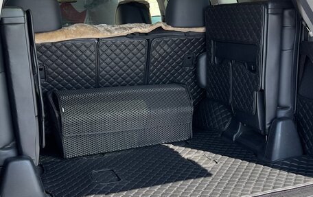 Lexus LX III, 2011 год, 3 990 000 рублей, 27 фотография