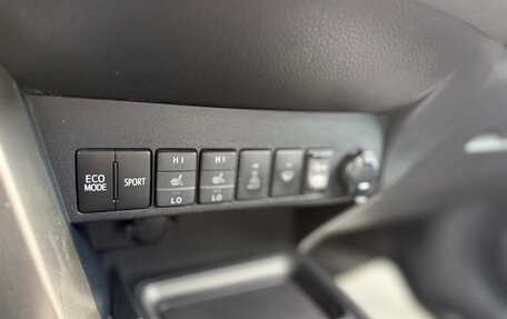 Toyota RAV4, 2013 год, 1 999 000 рублей, 15 фотография