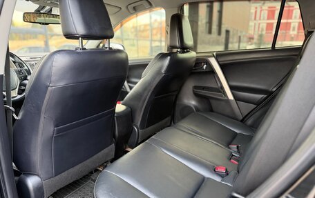 Toyota RAV4, 2013 год, 1 999 000 рублей, 18 фотография