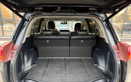 Toyota RAV4, 2013 год, 1 999 000 рублей, 19 фотография