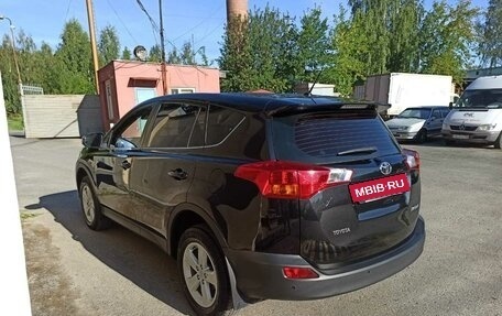 Toyota RAV4, 2013 год, 2 000 000 рублей, 2 фотография
