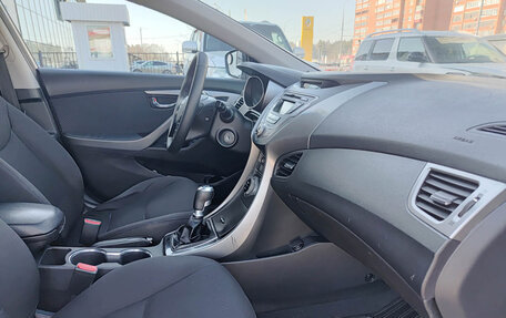 Hyundai Elantra V, 2013 год, 890 000 рублей, 13 фотография