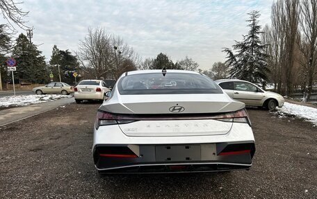 Hyundai Elantra, 2023 год, 1 590 000 рублей, 6 фотография