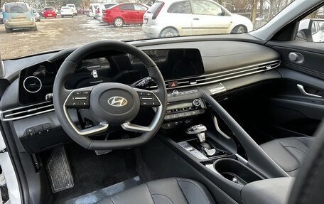 Hyundai Elantra, 2023 год, 1 590 000 рублей, 9 фотография