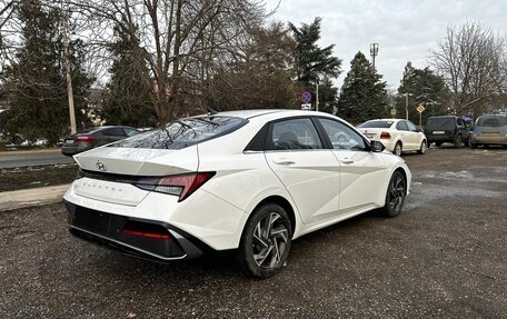 Hyundai Elantra, 2023 год, 1 590 000 рублей, 5 фотография