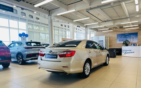 Toyota Camry, 2011 год, 1 699 999 рублей, 6 фотография