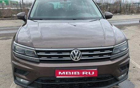 Volkswagen Tiguan II, 2017 год, 1 790 000 рублей, 3 фотография