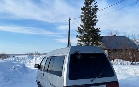 Nissan Vanette II, 1990 год, 200 000 рублей, 3 фотография