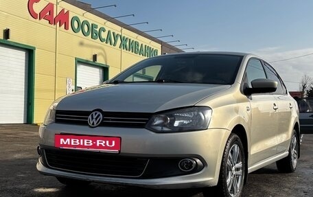 Volkswagen Polo VI (EU Market), 2013 год, 790 000 рублей, 2 фотография