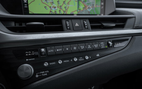 Lexus ES VII, 2020 год, 4 070 000 рублей, 18 фотография