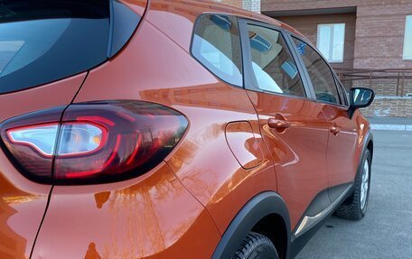 Renault Kaptur I рестайлинг, 2017 год, 1 665 000 рублей, 37 фотография