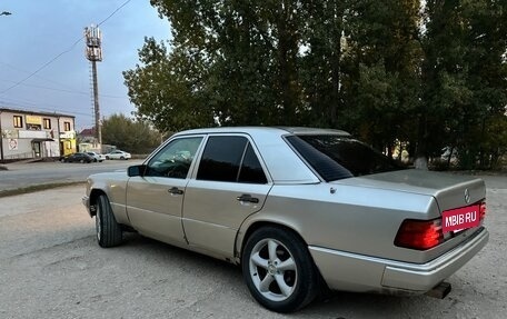 Mercedes-Benz W124, 1989 год, 165 000 рублей, 3 фотография