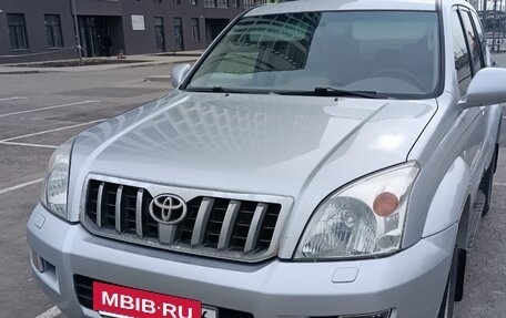 Toyota Land Cruiser Prado 120 рестайлинг, 2006 год, 1 950 000 рублей, 8 фотография