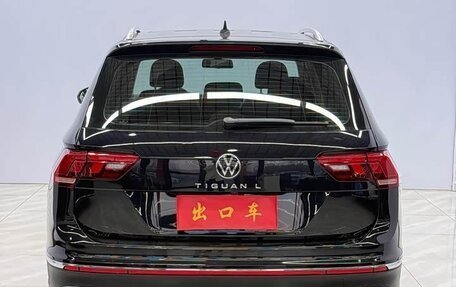 Volkswagen Tiguan II, 2023 год, 2 900 000 рублей, 5 фотография