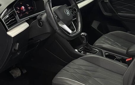 Volkswagen Tiguan II, 2023 год, 2 900 000 рублей, 8 фотография