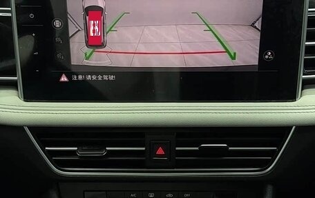 Volkswagen Tiguan II, 2023 год, 2 900 000 рублей, 11 фотография