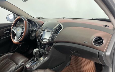 Chevrolet Cruze II, 2013 год, 910 000 рублей, 9 фотография