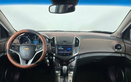Chevrolet Cruze II, 2013 год, 910 000 рублей, 10 фотография