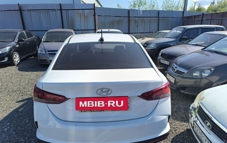 Hyundai Solaris II рестайлинг, 2020 год, 900 000 рублей, 5 фотография