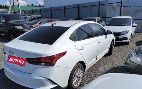 Hyundai Solaris II рестайлинг, 2020 год, 900 000 рублей, 4 фотография