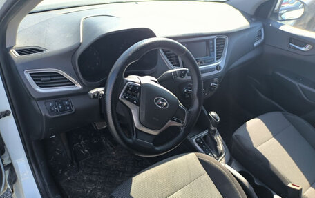 Hyundai Solaris II рестайлинг, 2020 год, 900 000 рублей, 17 фотография