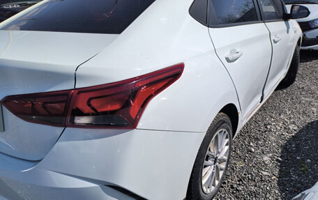 Hyundai Solaris II рестайлинг, 2020 год, 900 000 рублей, 23 фотография