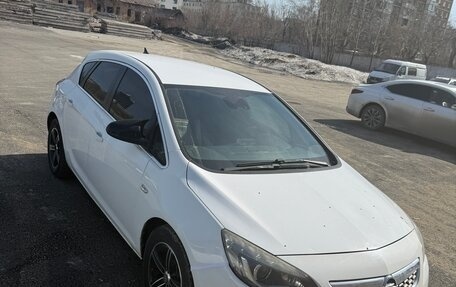 Opel Astra J, 2010 год, 599 999 рублей, 1 фотография