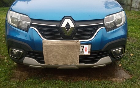 Renault Logan II, 2019 год, 950 000 рублей, 4 фотография