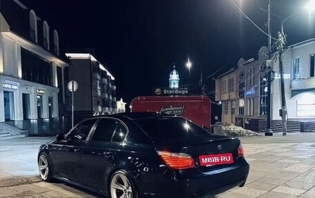 BMW 5 серия, 2005 год, 850 000 рублей, 9 фотография