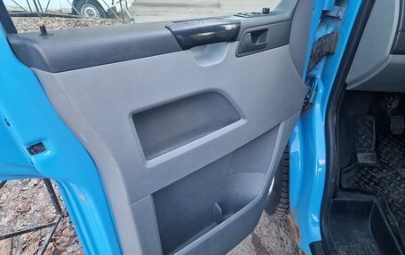 Volkswagen Transporter T5 рестайлинг, 2008 год, 1 200 000 рублей, 16 фотография