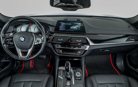 BMW 5 серия, 2019 год, 3 491 000 рублей, 10 фотография